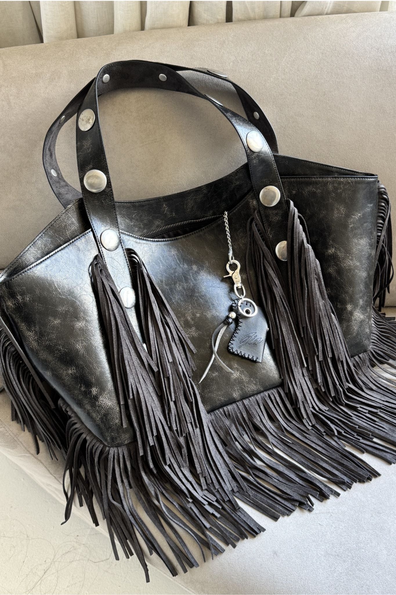 CHROMA FRINGE BAG  - BLACK - Image 4