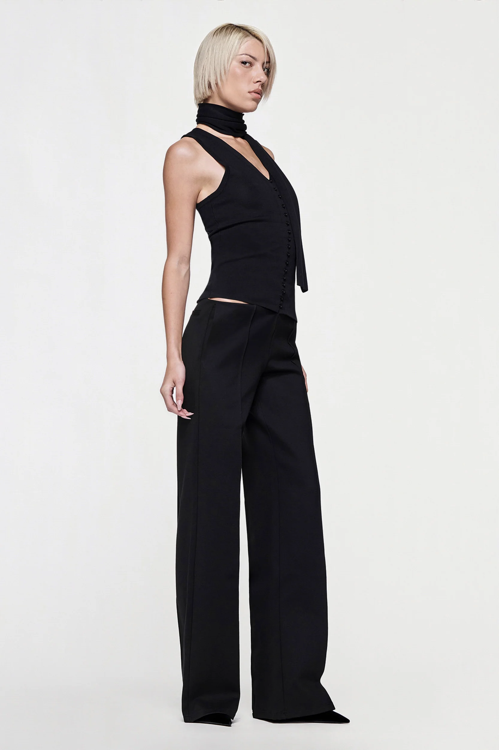 LILY SLEEVELESS KNIT BUTTON UP TOP - BLACK - Image 3
