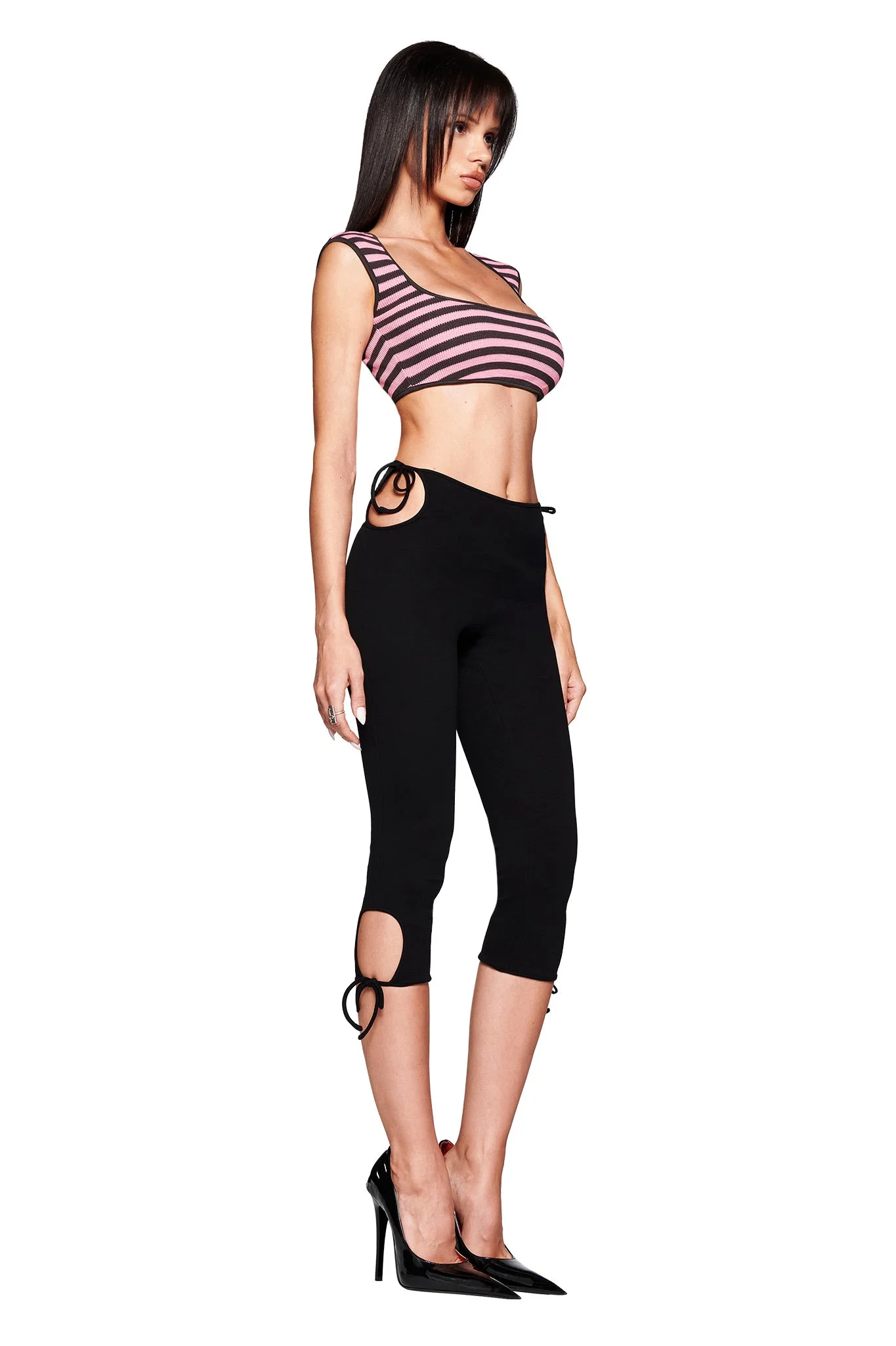 YUNA CAPRI - BLACK - Image 3